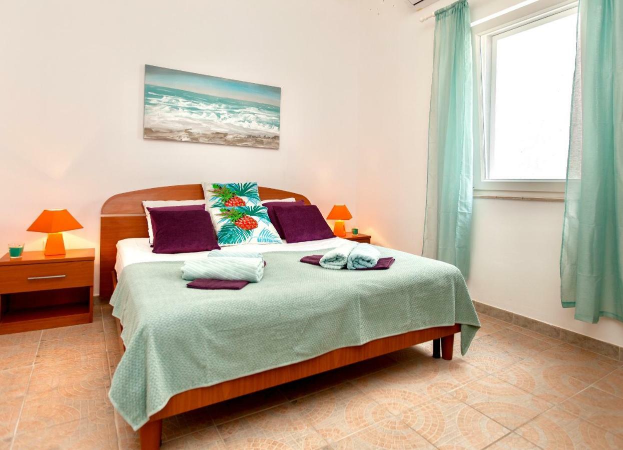 Apartment Amica Trogir